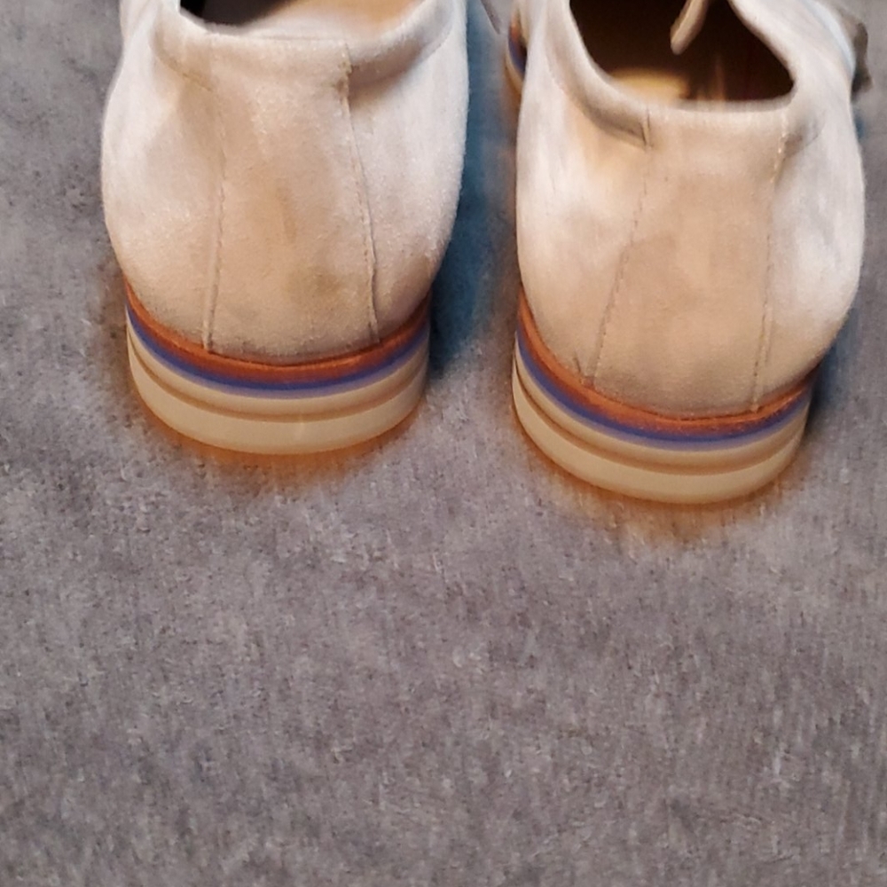 Shoes - Picture 4 of 4